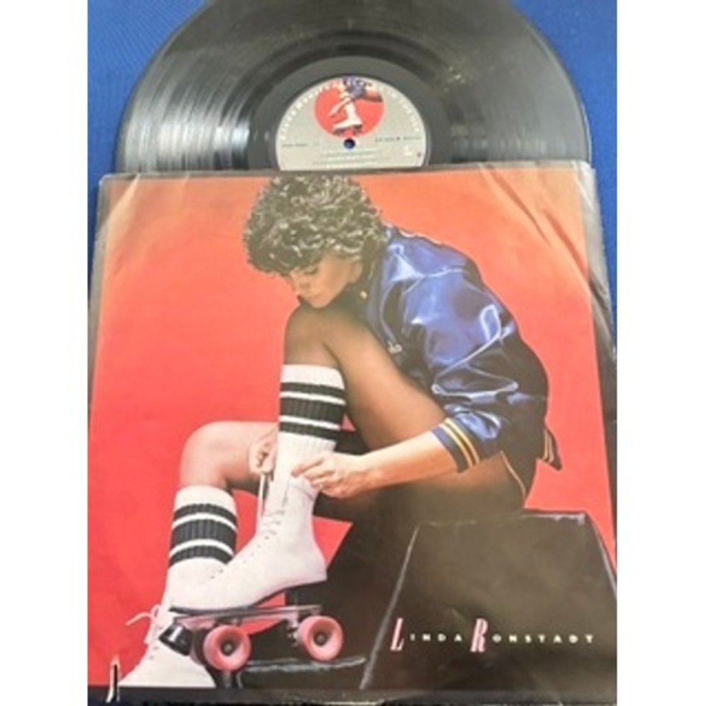 Linda Ronstadt Living in the USA Vinyl LP 1978 Asylum 6E-155 Gatefold Pop Rock